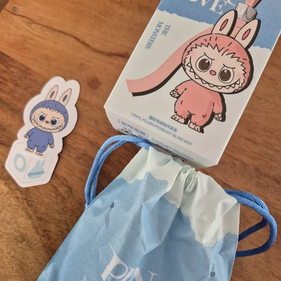 PIN FOR LOVE - Picture 3 of 7